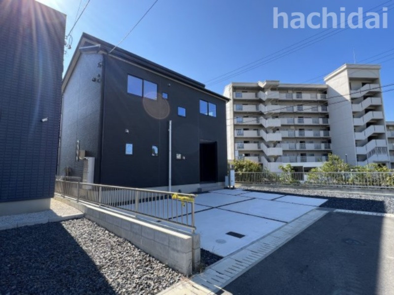 碧南市鷲塚町21-1期新築分譲住宅　2号棟の外観|碧南市鷲塚町21-1期新築分譲住宅2号棟写真です。2022年10月撮影