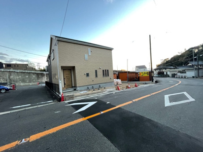 【前面道路含む現地写真】 | 守山区竜泉寺第1 全2棟 2号棟＜仲介手数料無料＞北幡小・森山北中　新築一戸建て | 
守山区の不動産売買の事ならマックスバリュで住まい相談エムワイホームにお任せください。