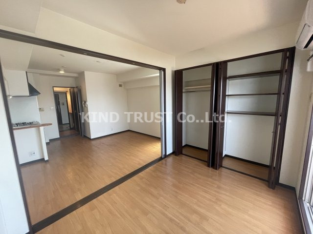 プレジオ中津の洋室|明るい洋室です