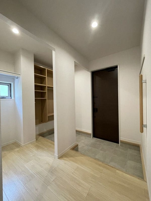 【玄関】 | crescente pal【SHM】 | シューズボックスがあるので玄関がすっきり片付きます♪お客様のお出迎えもスムーズに☆