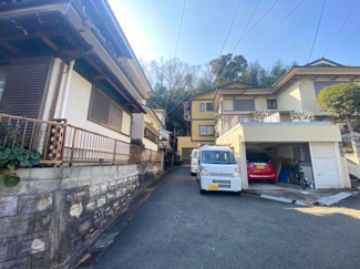【前面道路含む現地写真】