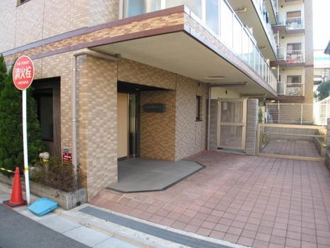 リベレンス川崎南　（川崎区浅田4丁目）のエントランス|毎日通るエントランスはこのようになっています