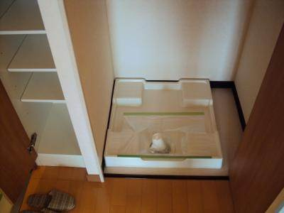 プロスペクト河原町五条の設備|洗濯機置場
