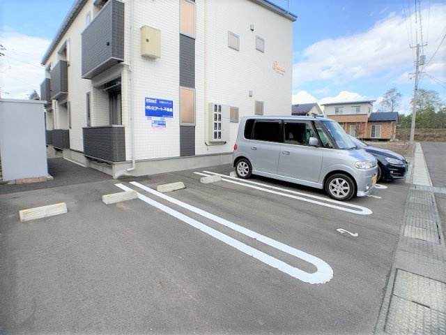 グランルーチェの駐車場