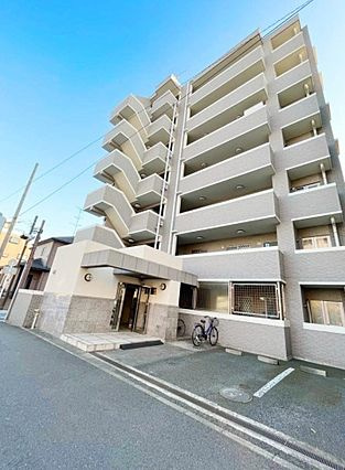 グリーンヴァレー川崎大師　（川崎区中瀬2丁目）の外観|外観です　グリーンヴァレー川崎大師　3LDK　平成12年7月築　京急大師線「川崎大師」駅徒歩4分　オートロック　宅配ボックス付き　南向き角住戸　　