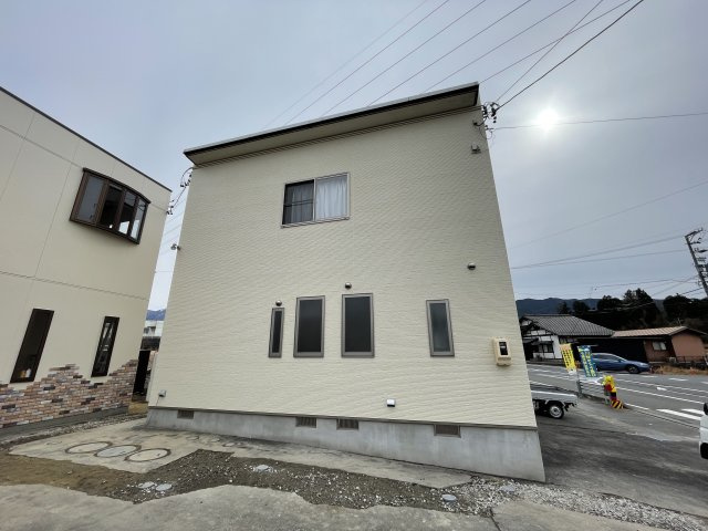 茄子川　貸家の外観