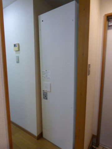 【玄関】 | ミレーユ・ステディア | 電気温水器