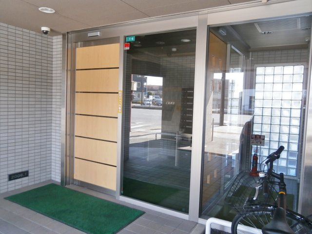 【エントランス】 | ミレーユ・ステディア | オートロックで安心です