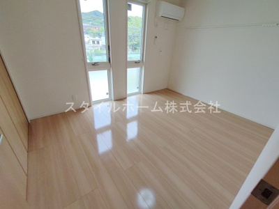 【居間・リビング】 | コンフォート小鷹野 A