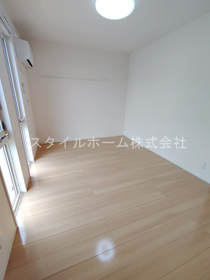 【居間・リビング】 | コンフォート小鷹野 A