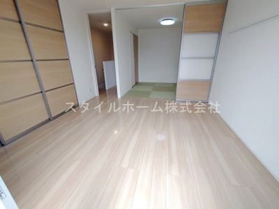 【居間・リビング】 | コンフォート小鷹野 A