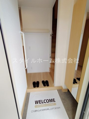 【玄関】 | コンフォート小鷹野 A