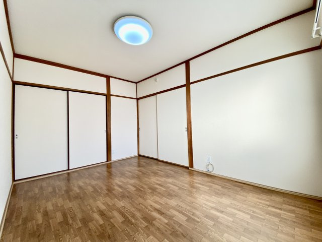 追田マンションの洋室