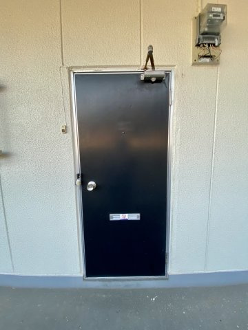 追田マンションの玄関