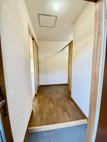追田マンションの玄関