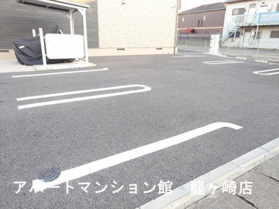 【駐車場】 | クリスタル　ピア