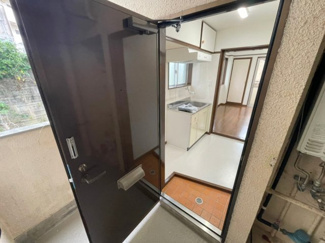 【玄関】 | コーポ若葉 | ※退去前の為、別部屋の写真を掲載しております。