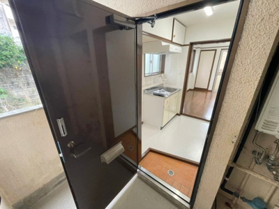 【玄関】 | コーポ若葉 | ※退去前の為、別部屋の写真を掲載しております。