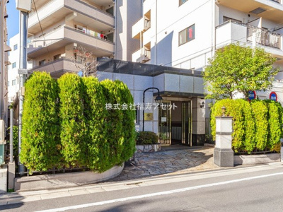 【エントランス】 | 《三方角部屋》ランドステージお花茶屋