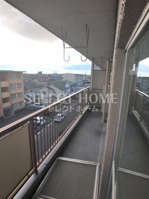 【バルコニー】 | コーポまやだ | 暖かな日差しのふりそそぐバルコニー