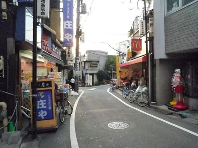 【周辺】 | ロエベⅢ