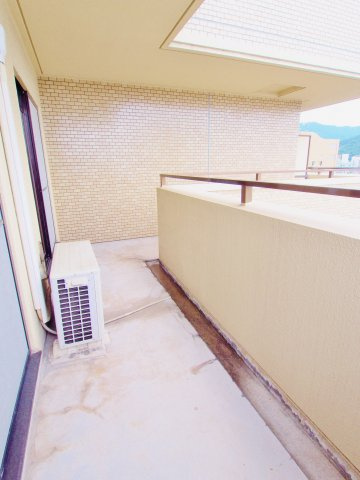 三沢ビルのバルコニー