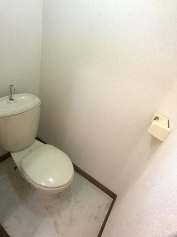 晴新コーポラスのトイレ