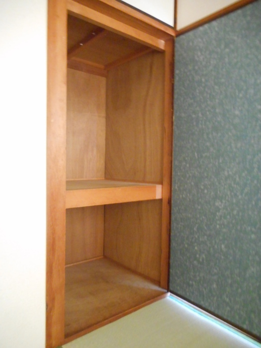 晴新コーポラスの収納