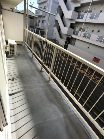 晴新コーポラスのバルコニー