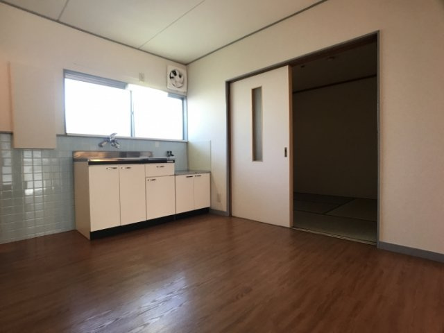 晴新コーポラスの寝室