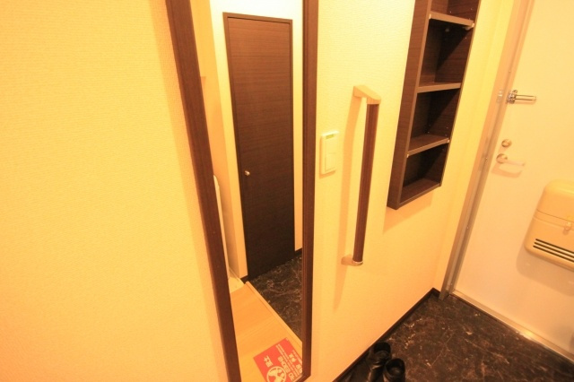 レオネクストLovin　Ⅲの玄関