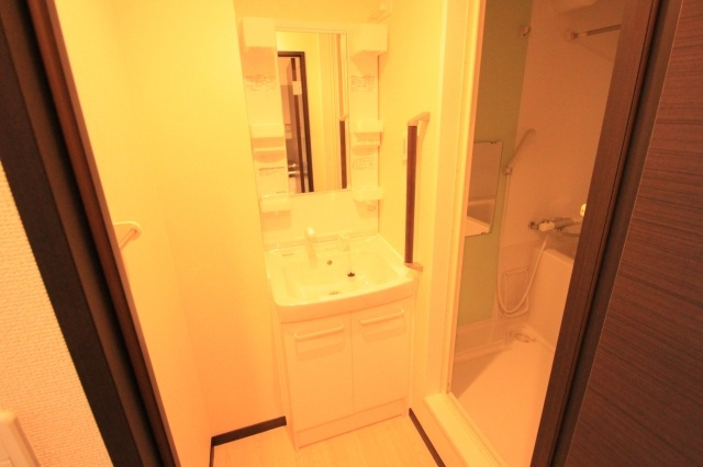 レオネクストLovin　Ⅲの独立洗面台