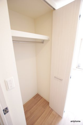 プレサンス新大阪ジェイズ　仲介手数料無料の収納
