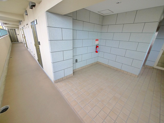 アイリスハイツ8号館のその他共用部分|廊下