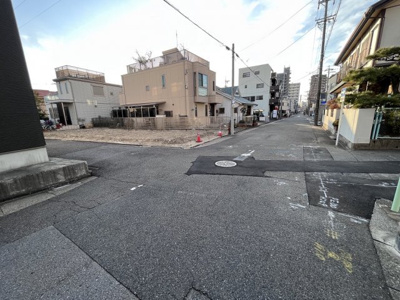 【前面道路含む現地写真】 | 昭和区小坂町 全2棟　1号棟＜仲介手数料無料＞吹上小・北山中　新築一戸建て | 2/9撮影
住宅ローンアドバイザーの村田です。住宅ローン審査が通らなかった方、あきらめる前にご相談ください。