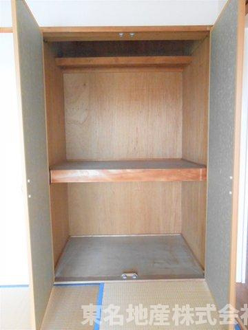 裾野市水窪の賃貸マンションの収納