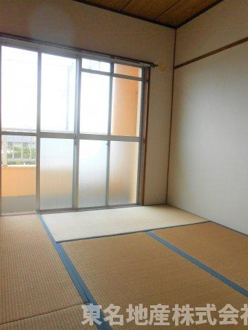 裾野市水窪の賃貸マンションの和室