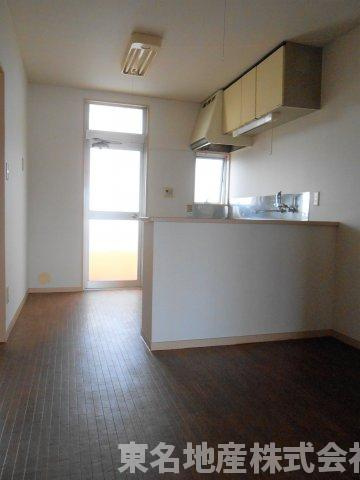 裾野市水窪の賃貸マンションのキッチン