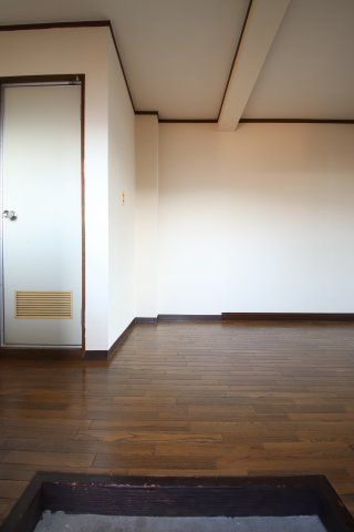 【玄関】 | 本松葉ビル