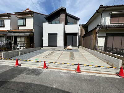 【駐車場】 | 昭和区広瀬町1期　全1棟　1号棟＜仲介手数料無料＞吹上小・北山中　新築一戸建て | 3/20撮影
住宅ローンアドバイザーの村田です。住宅ローン審査が通らなかった方、あきらめる前にご相談ください。