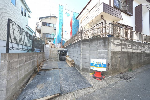 【横浜市南区六ツ川３丁目45-6新築戸建て】★仲介手数料無料★（六つ川小学校・六ッ川中学校）の外観|南区六ツ川3丁目の新築分譲住宅です。