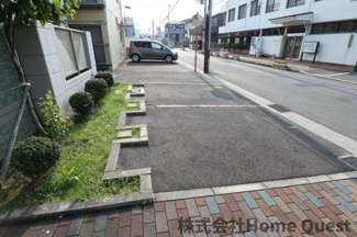 【駐車場】