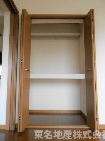 裾野市水窪の賃貸マンションの収納