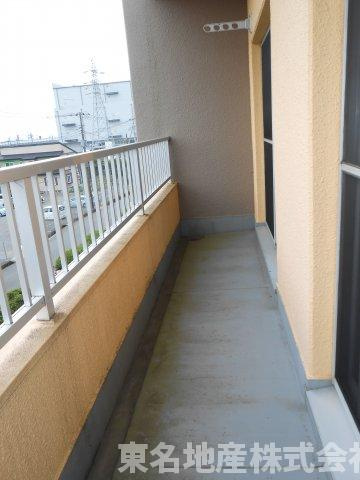 裾野市水窪の賃貸マンションのバルコニー