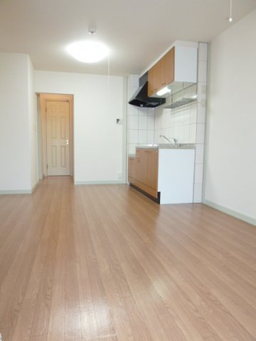 ソレイユ南【キャッシュバック対象物件】の居間・リビング