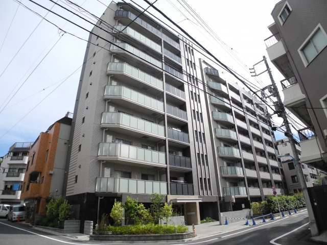 スカイコートヒルズ北新宿の外観