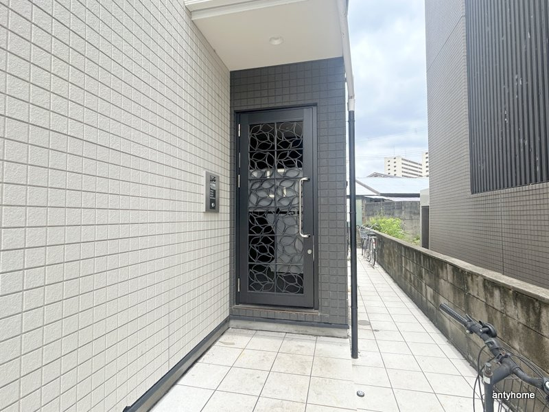 セントレジス新大阪3　仲介手数料無料のエントランス