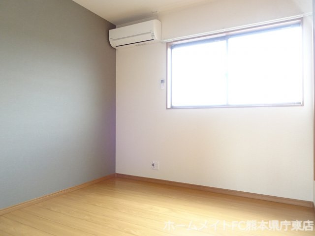 上益城郡益城町大字惣領のテラスの洋室