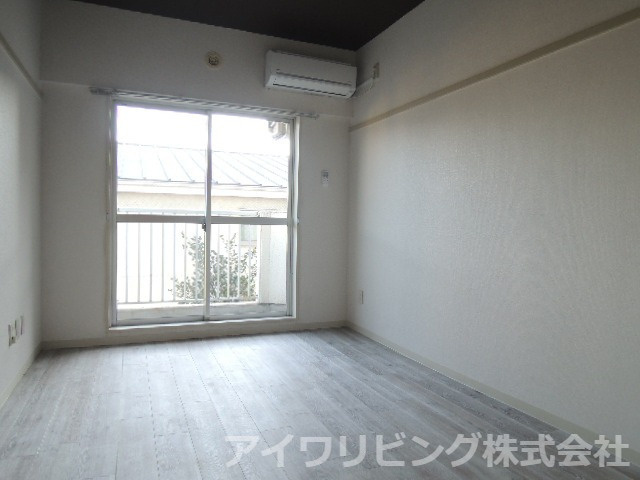 アヴァンセ南大沢の洋室|写真は105号室【アヴァンセ南大沢】