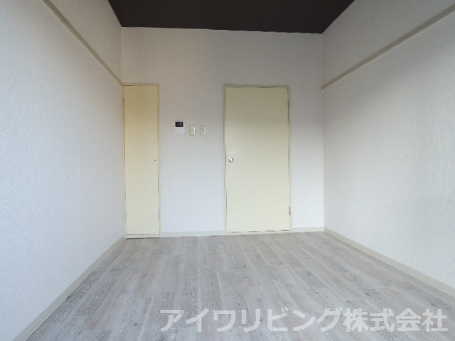 アヴァンセ南大沢の洋室|写真は105号室【アヴァンセ南大沢】